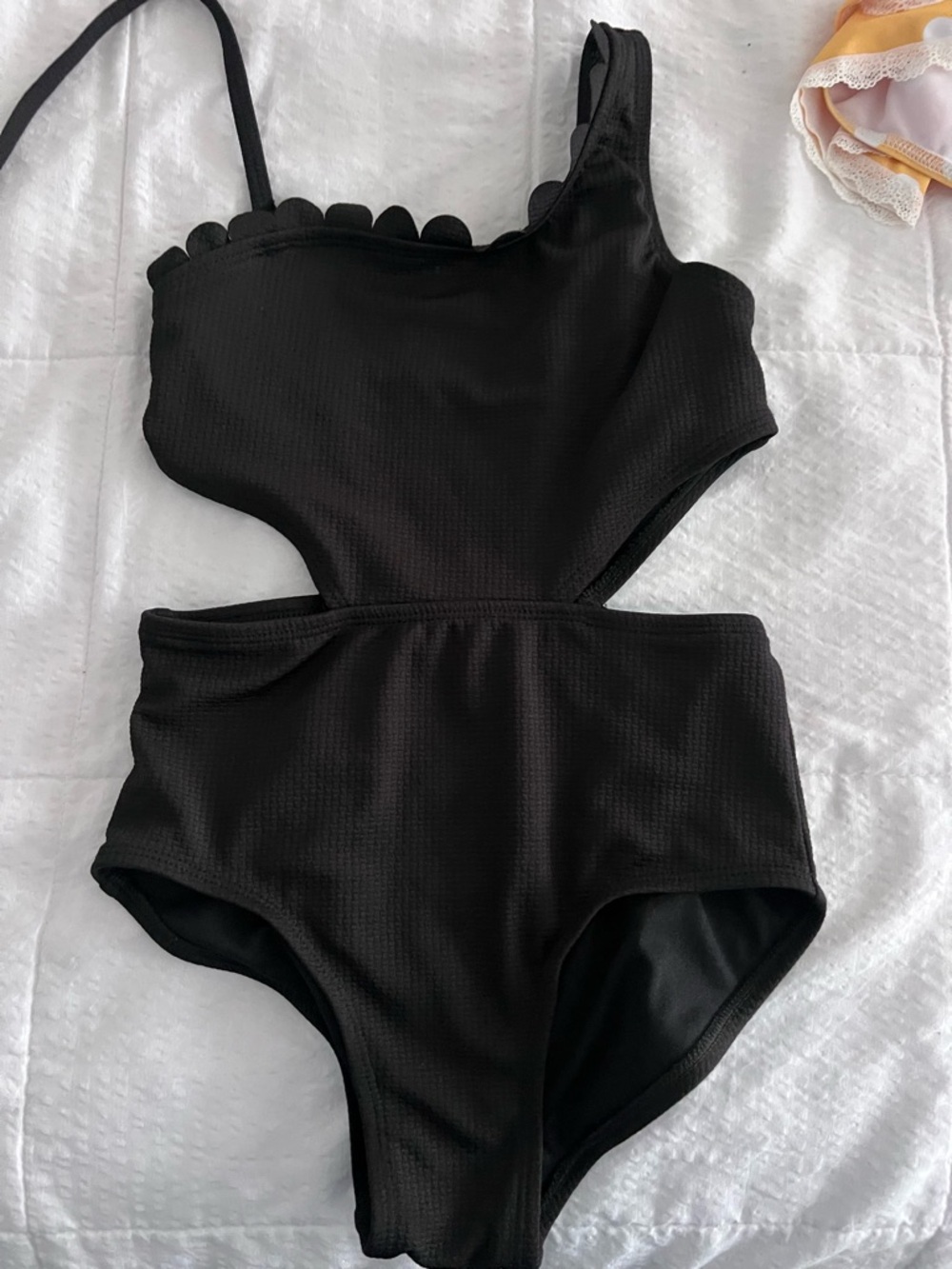 art class Black One-Shoulder Cutout Kids Swimsuit with Scallop Trim